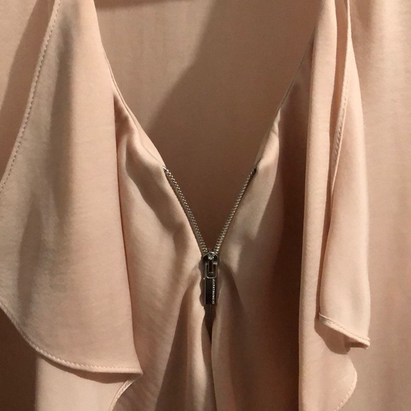 BCBG Light pink silky blouse - Picture 3 of 4